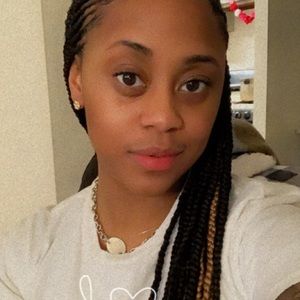 Meet your Posher, Sabrina